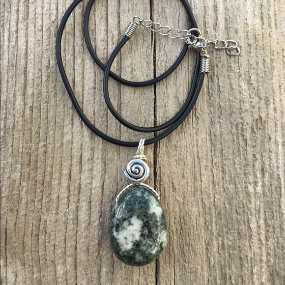 Sold - Picture 4 of 10